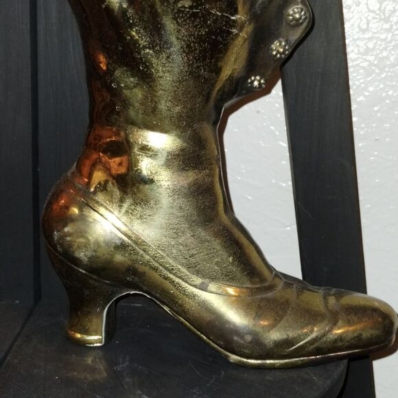 Vintage Victorian Gilded Bronze Metal, Gold tones, High Button Shoe Vase - Picture 5 of 9